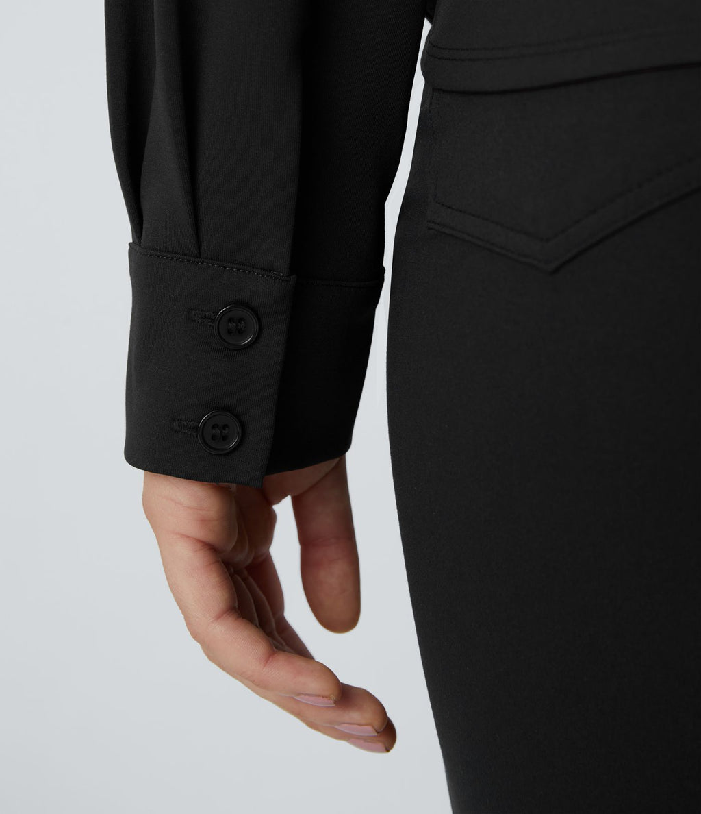 Chemise de travail à col cranté, coupe croisée et manches longues