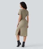 Robe tailleur mi-longue moulante manches courtes froncée