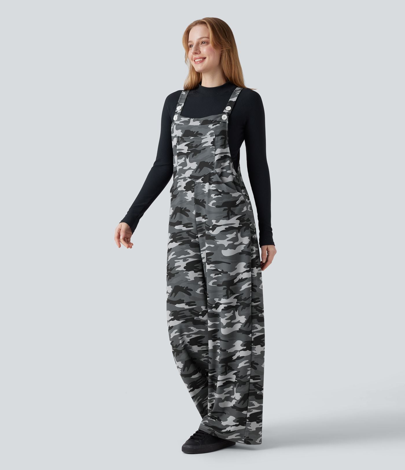 Salopette en maille gaufrée imprimé camouflage avec poches
