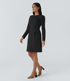 Robe de travail mini ajustée col rond à épaulettes à manches longues et ourlet