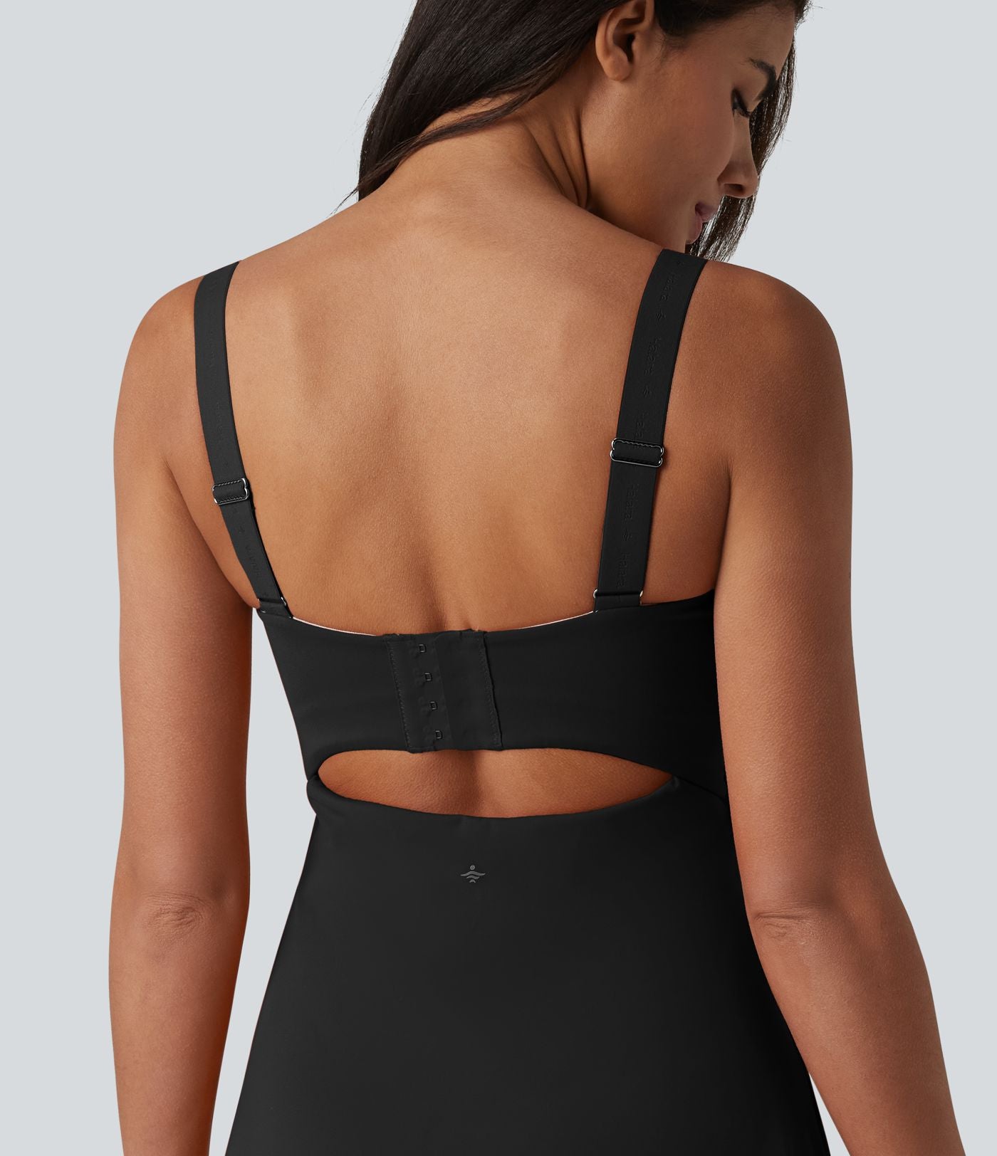 SoftlyZero™ Plush Robe sport avec bretelles ajustables torsadées, effet push-up, coussinets non amovibles et poches - Easy Peasy