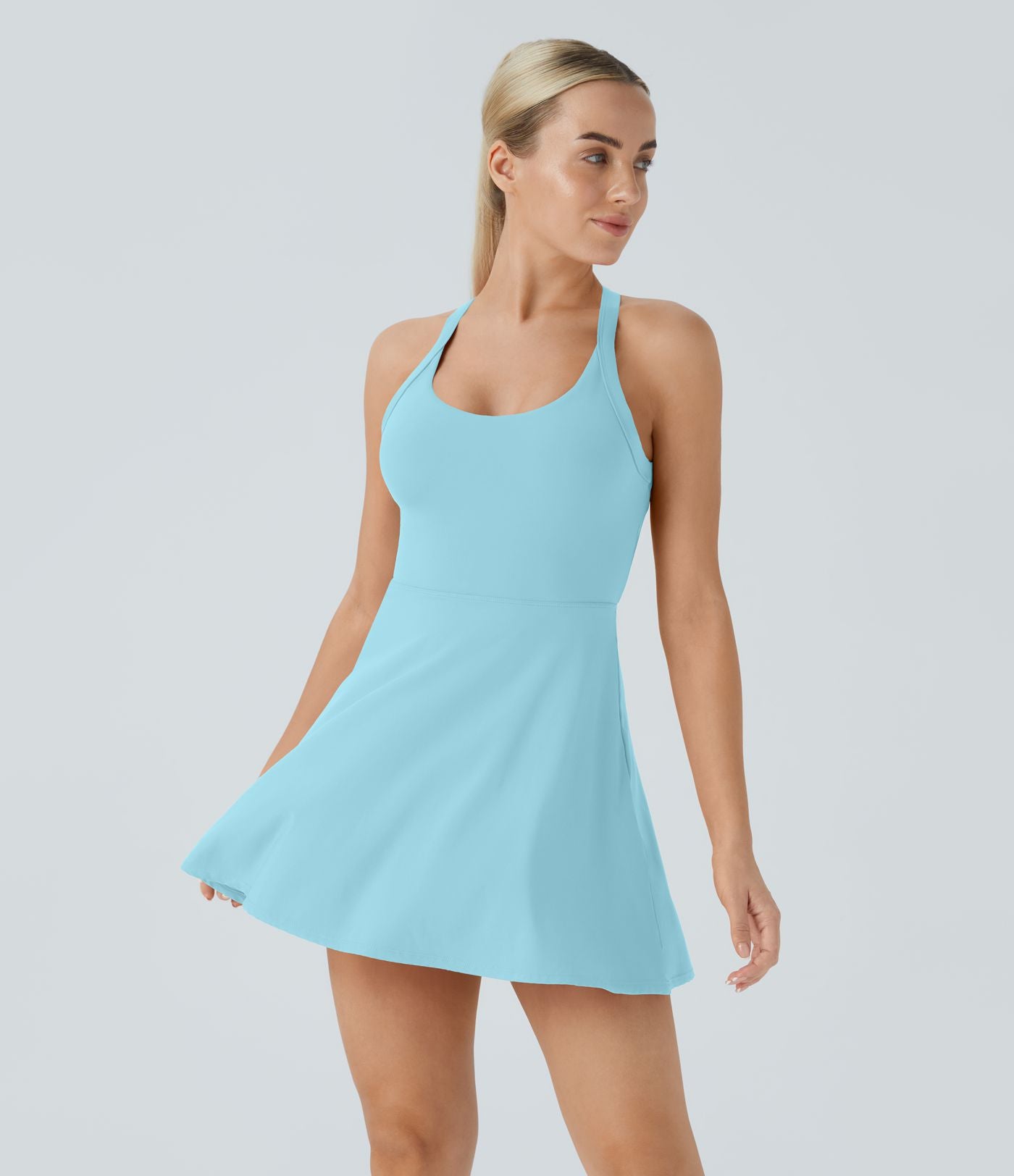 Robe de sport dos nu torsadée A-C
