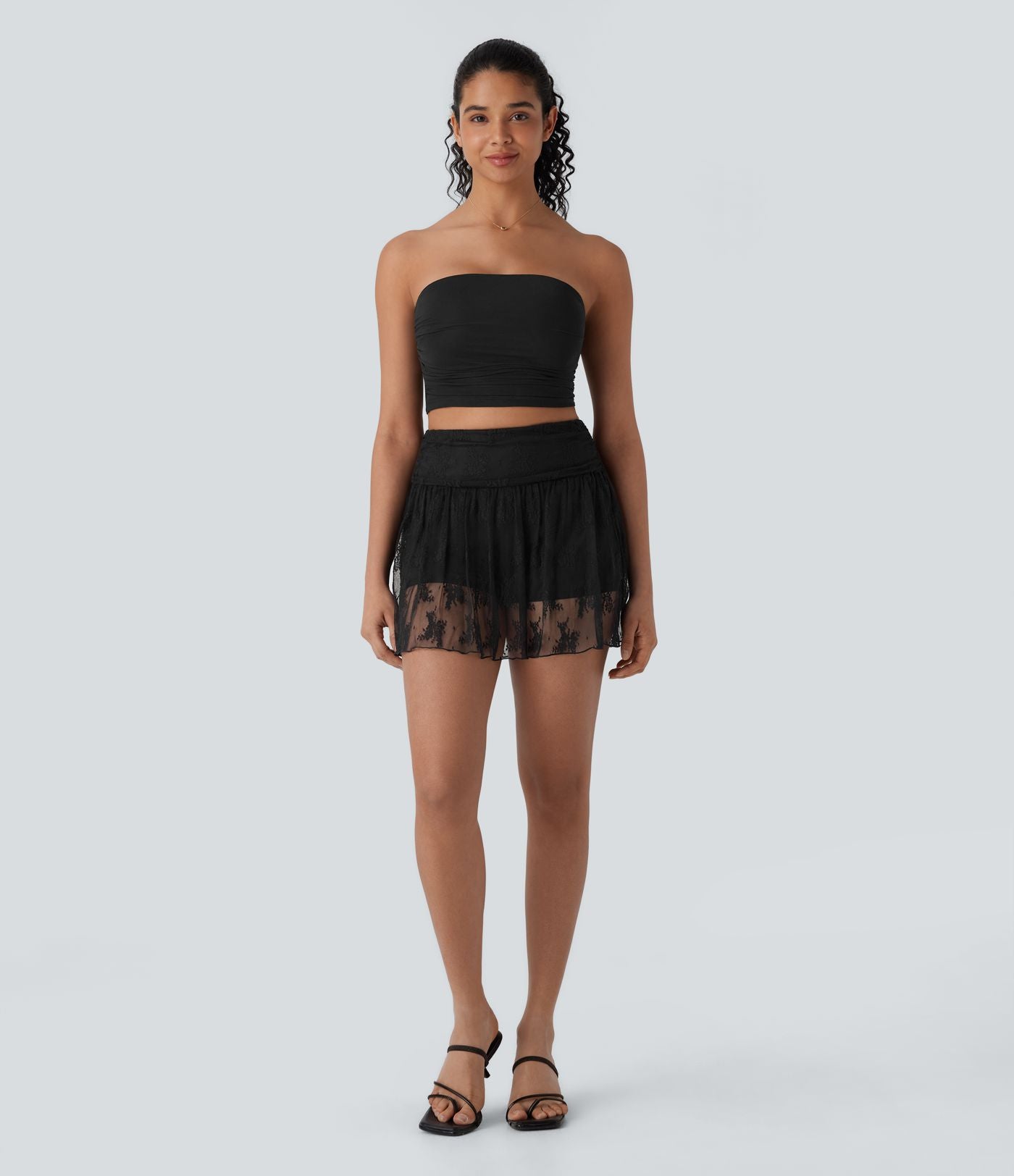 Mini-jupe de soirée taille haute 2-en-1 avec poche latérale et dentelle