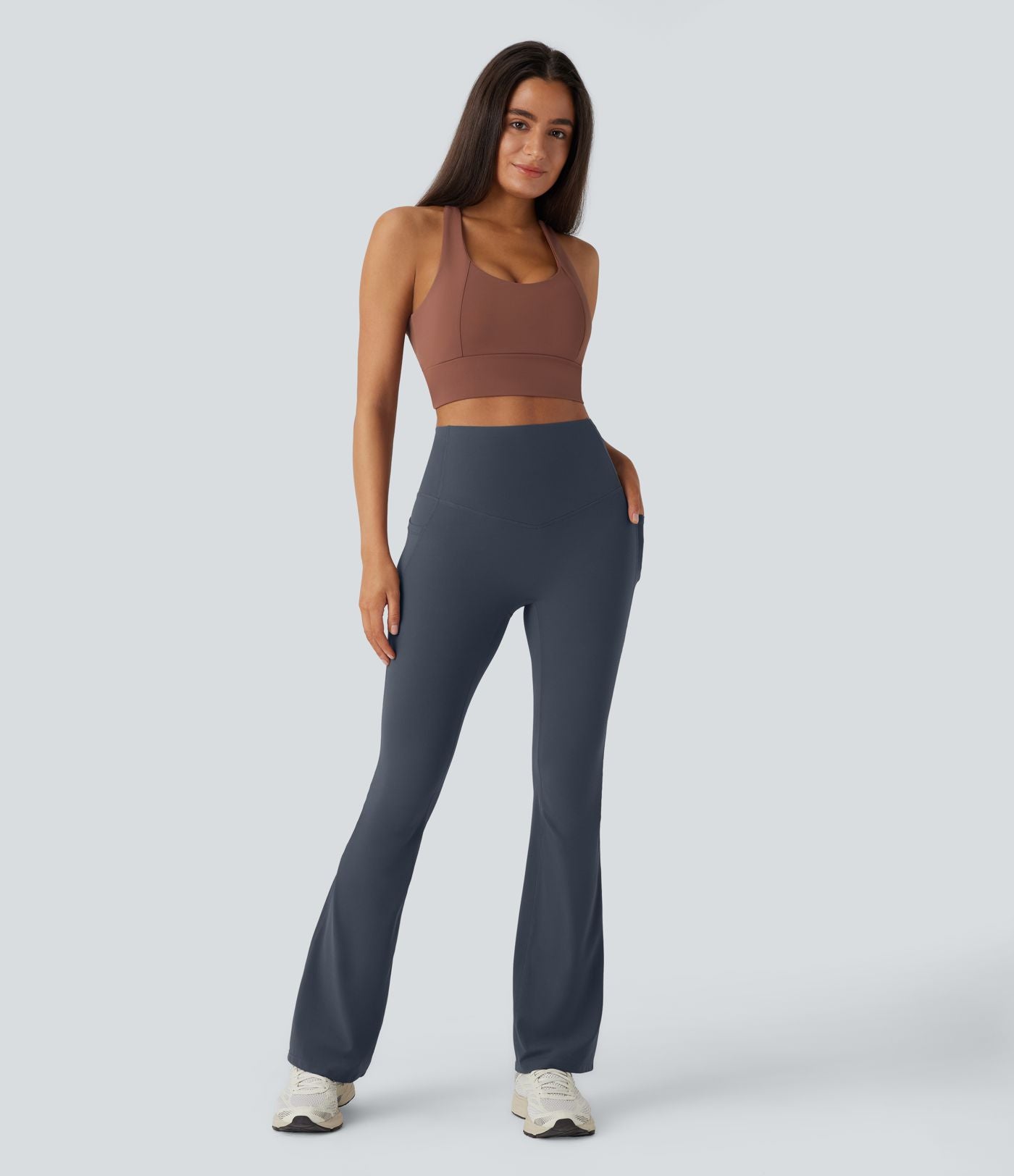 Pantalon de yoga à coupe bootcut gainant taille haute avec poches Halara UltraSculpt™
