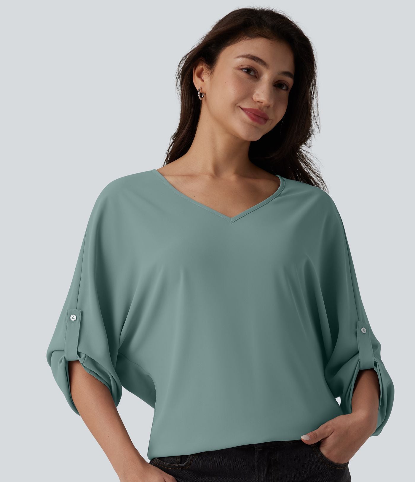Blouse esprit bureau défroissage facile, col V et manches longues