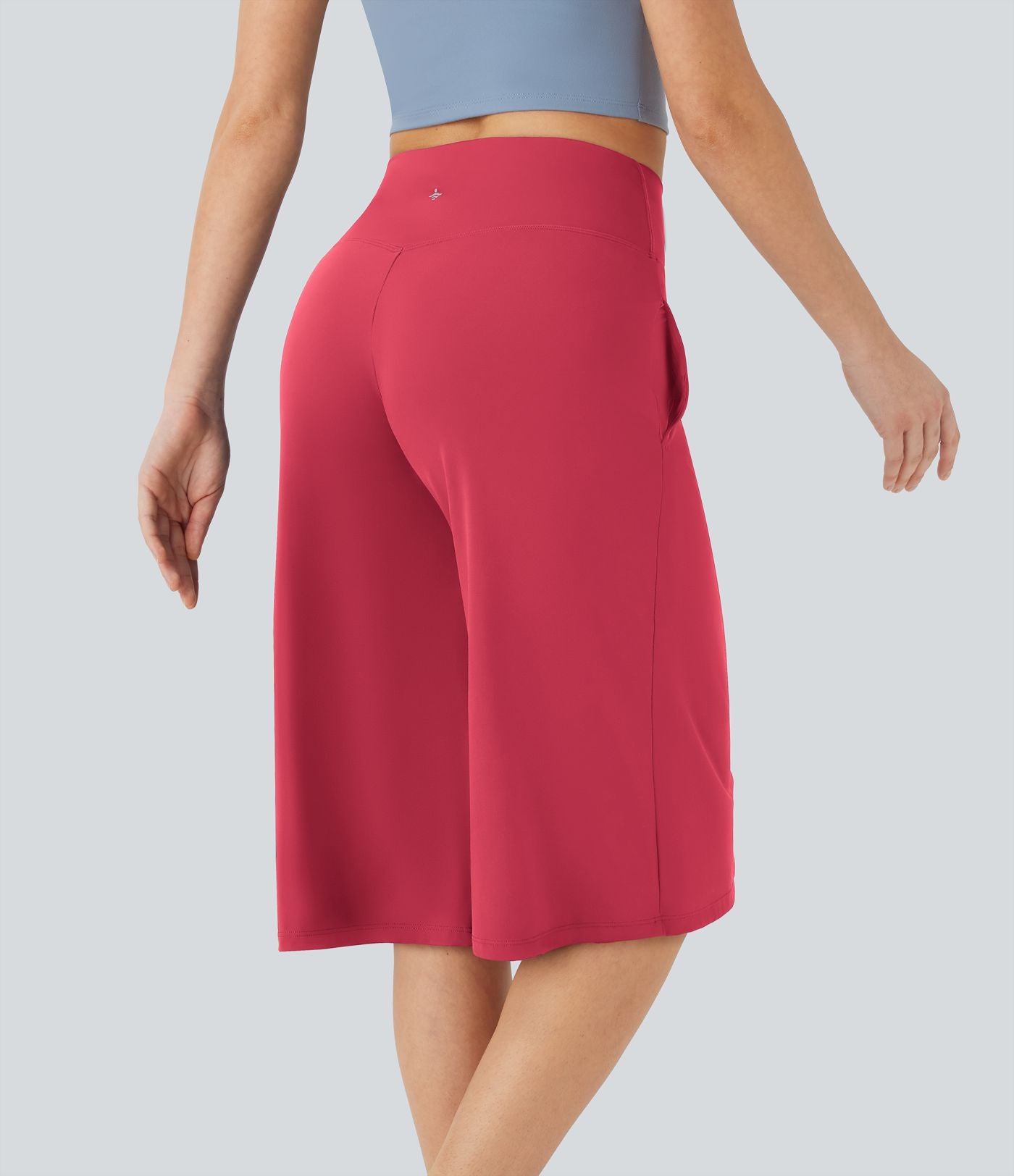 Pantacourt de yoga Cool Touch Softlyzero™ aérien à taille haute croisée, jambe large et poches