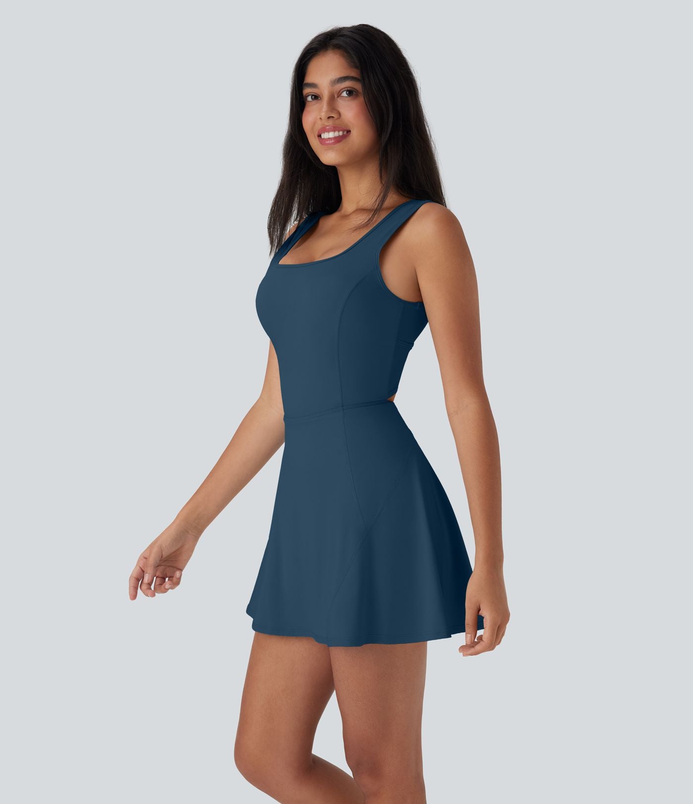 Robe SoftlyZero™ Airy de danse mini 2-en-1 dos nu, col U, bretelles croisées, poches latérales et effet frais InstantCool, accès facile Easy Peasy
