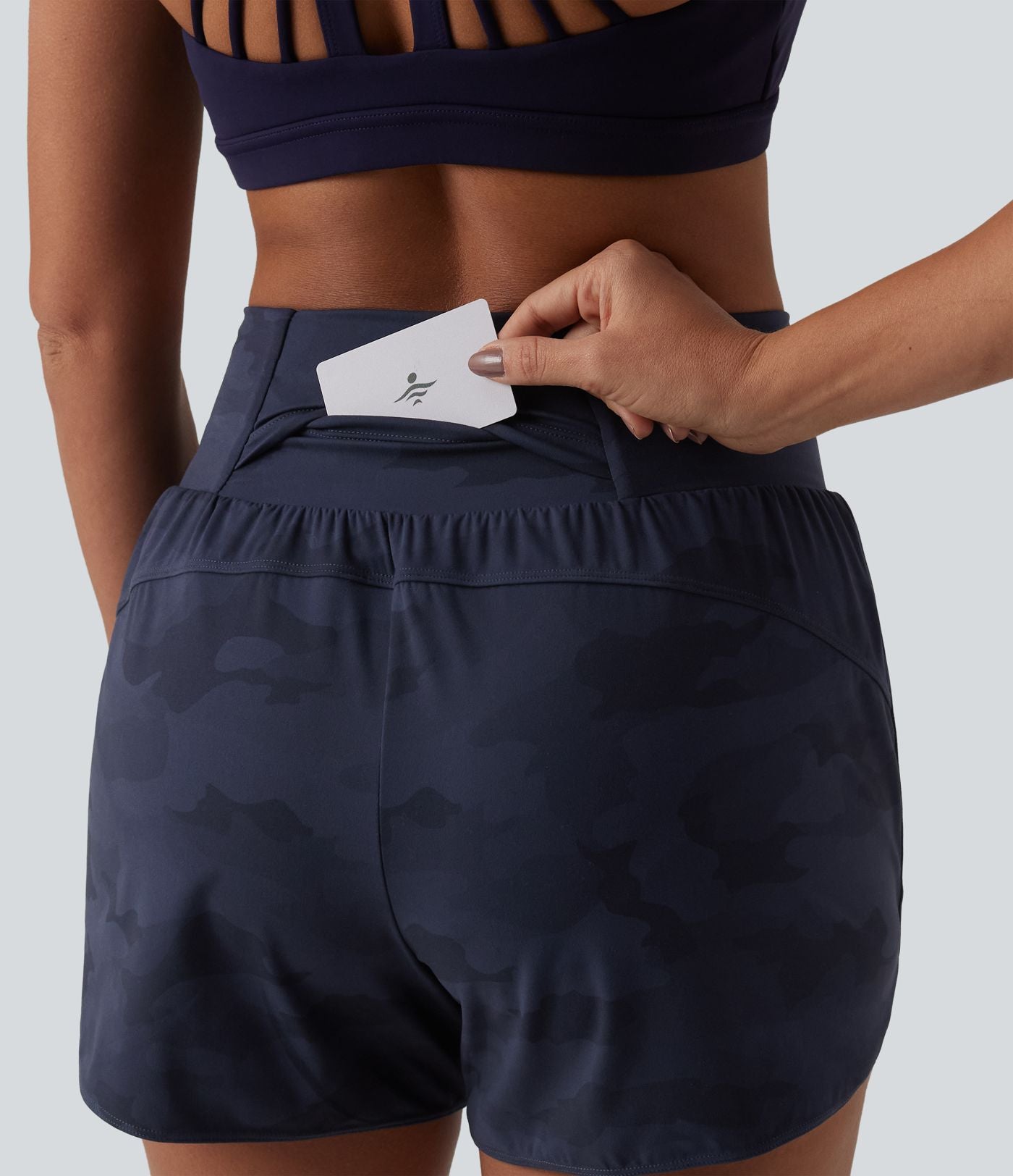 Short de running 2 en 1 Halara UltraSculpt™ gainant imprimé camouflage, taille haute, ourlet incurvé, 10 cm, avec poche