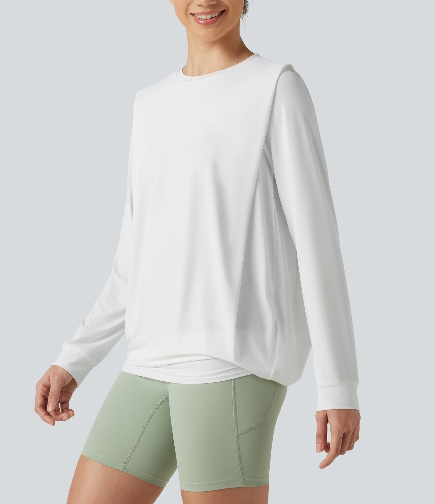 Haut de yoga effet frais InstantCool longueur allongée à manches longues avec encolure arrondie, fronces et protection solaire UPF50+