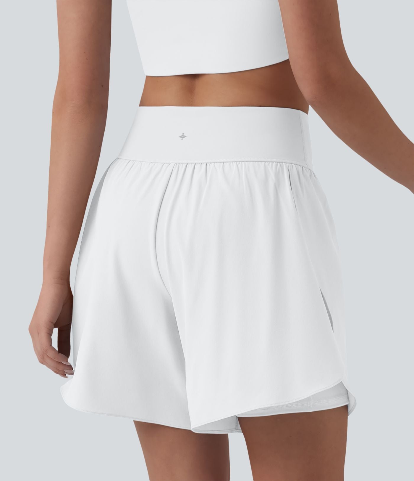 SoftlyZero™ QuickDry Short running 2-en-1 gainant taille haute à pois réfléchissants et ourlet croisé 17,5 cm avec poches