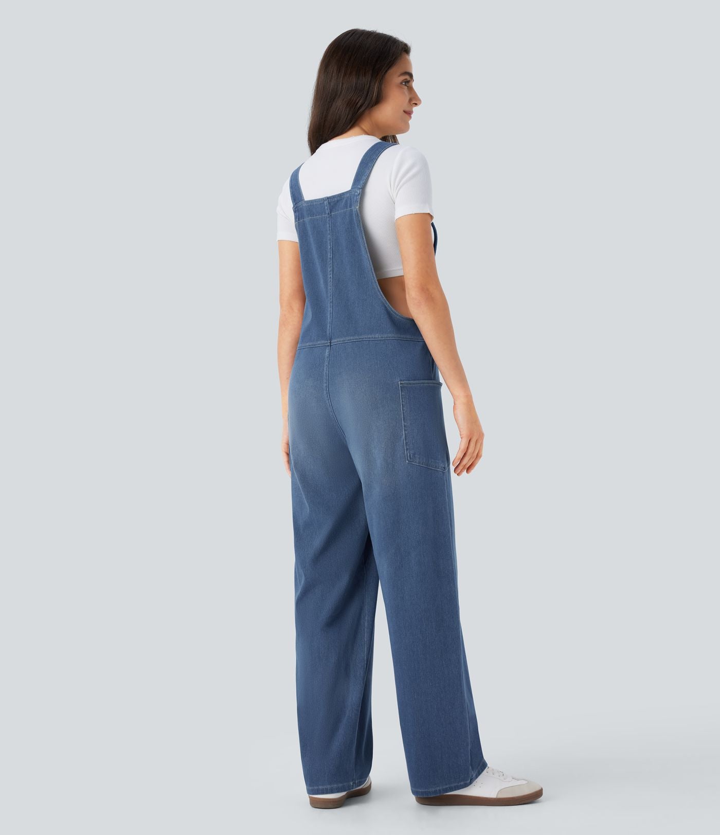 Salopette décontractée Halara Flex™ en denim extensible délavé, col V et poches latérales
