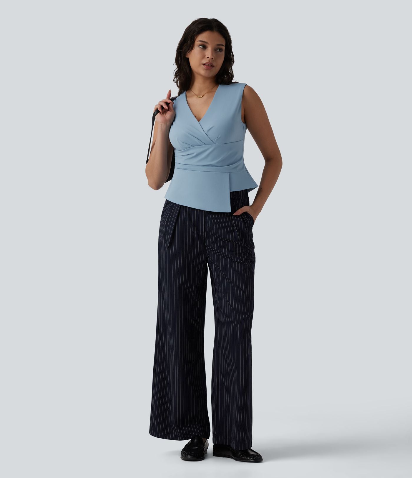 Blouse tailleur col V sans manches
