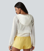 Veste de course à capuche à manches longues avec empiècements en mesh contrasté et poches – Protection UPF 50+