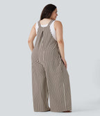 Salopette de séjour grande taille tissu gaufré rayée à bretelles ajustables avec boutons et multiples poches