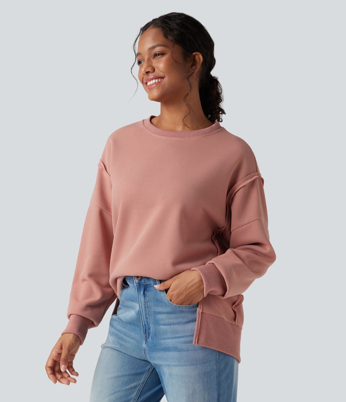 Sweat-shirt gaufré col rond ourlet fendu manches longues