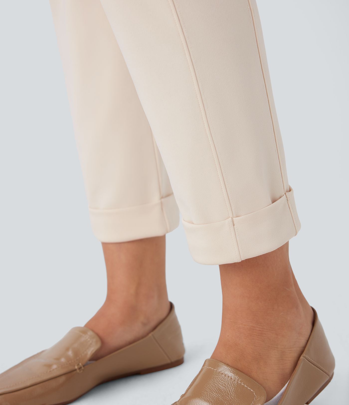 Pantalon fuselé ajusté longueur cheville taille haute ourlet roulotté
