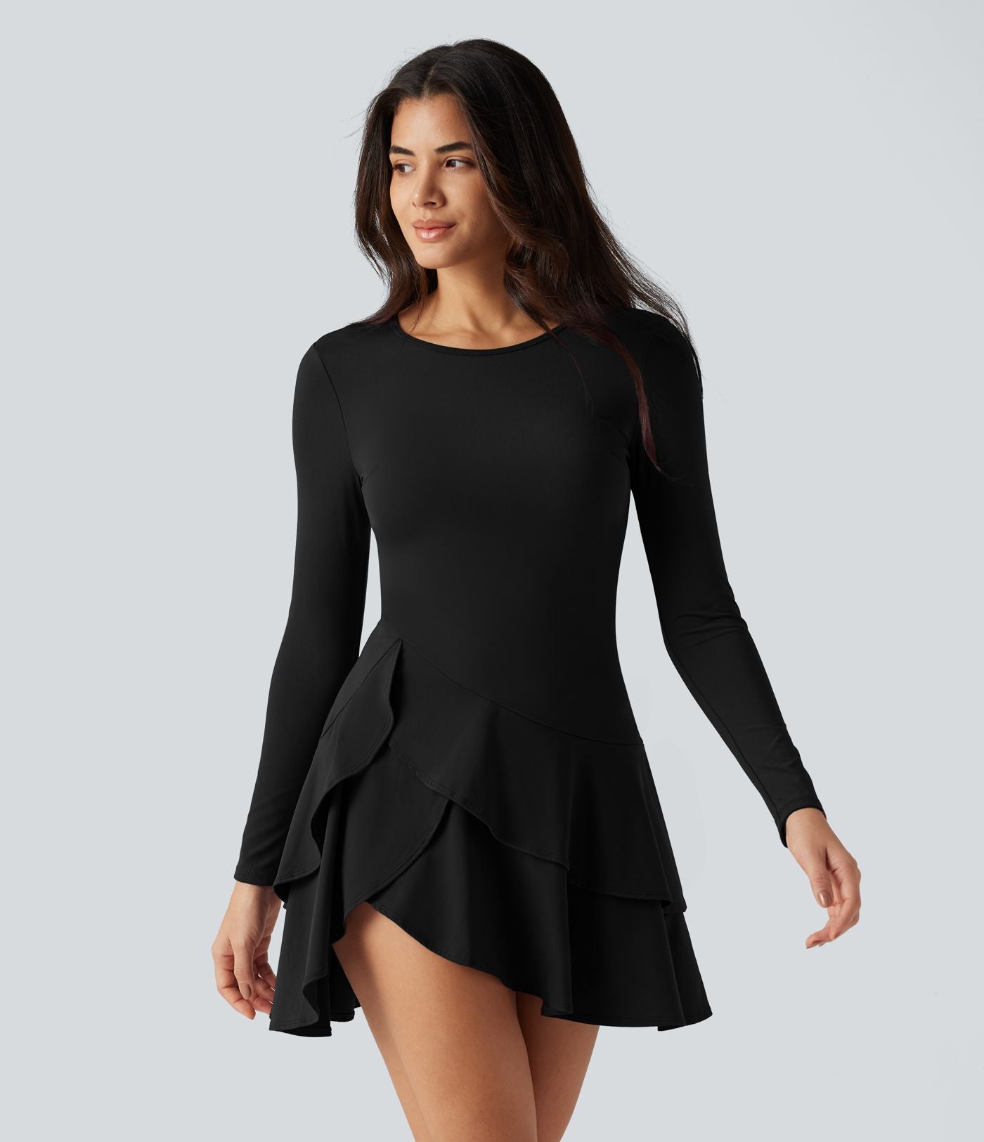 Robe mini SoftlyZero™ Airy effet frais InstantCool à manches longues, encolure arrondie et volants superposés