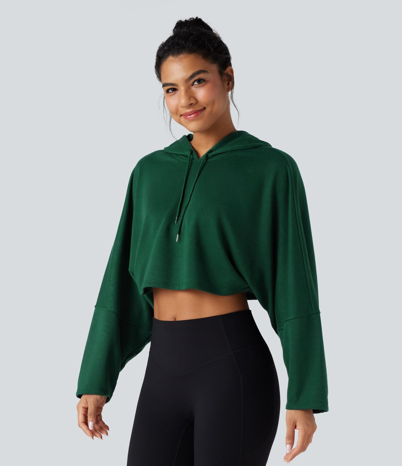 Sweat-shirt court à capuche épaules tombantes coupe décontractée