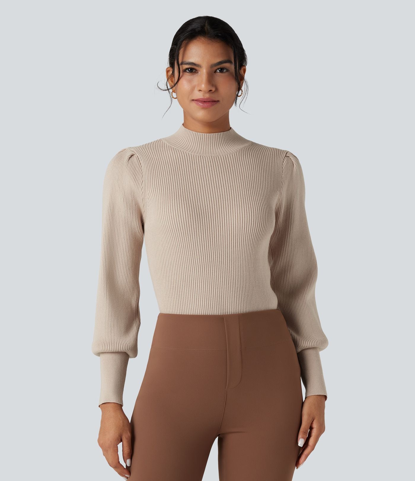 Pull col montant manches bouffantes longues