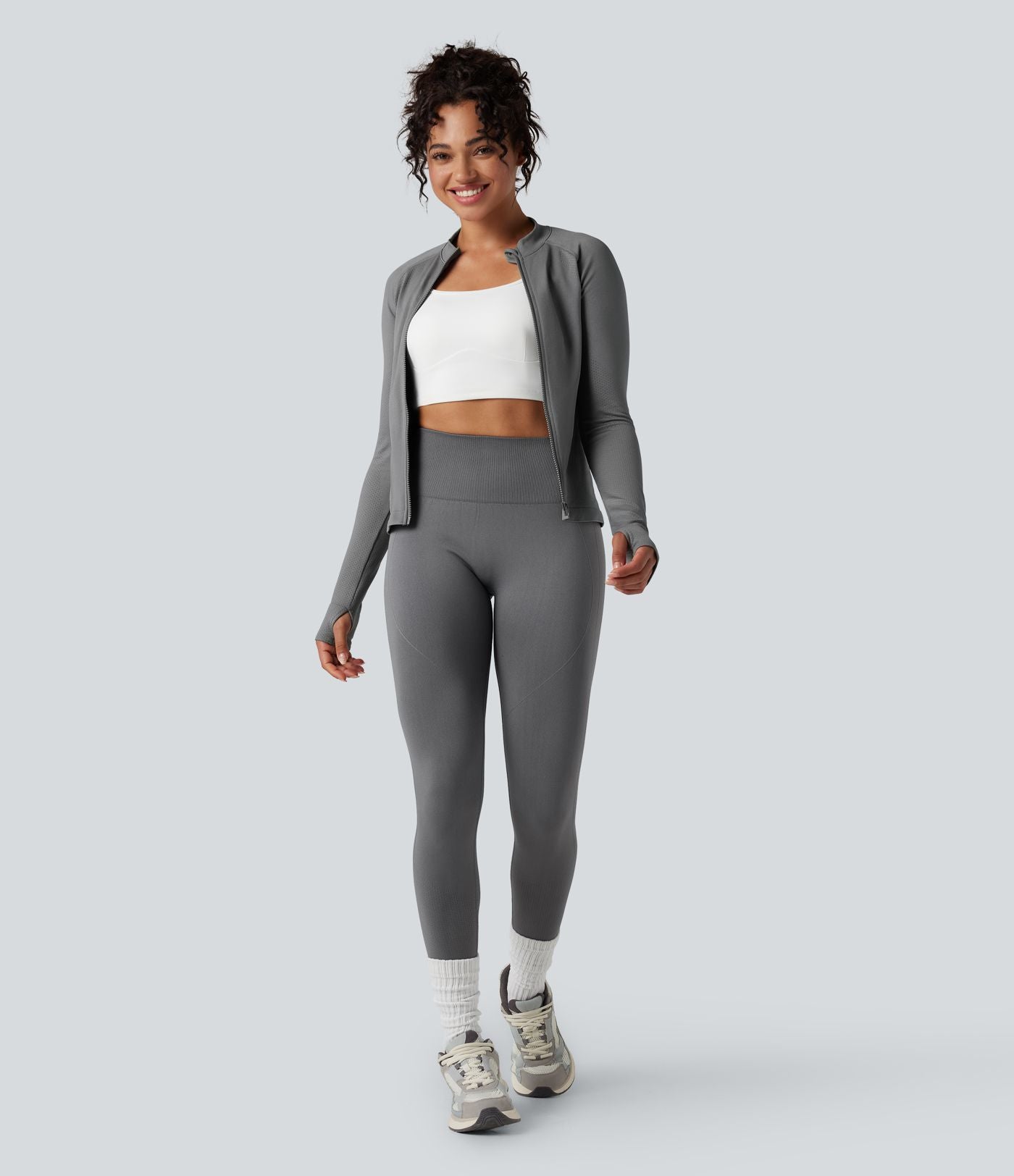 Veste de yoga Seamless Flow à fermeture éclair, manches longues et trous pour les pouces