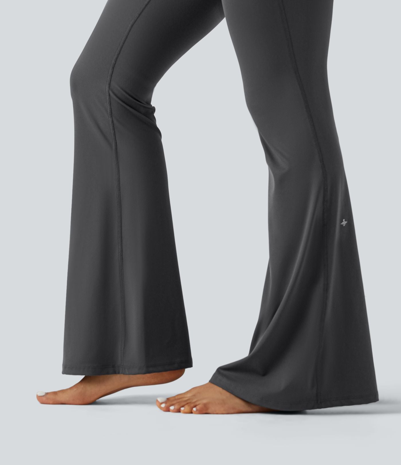 Halara UltraSculpt™ Legging évasé de yoga taille haute en V avec dentelle contrastée et poches