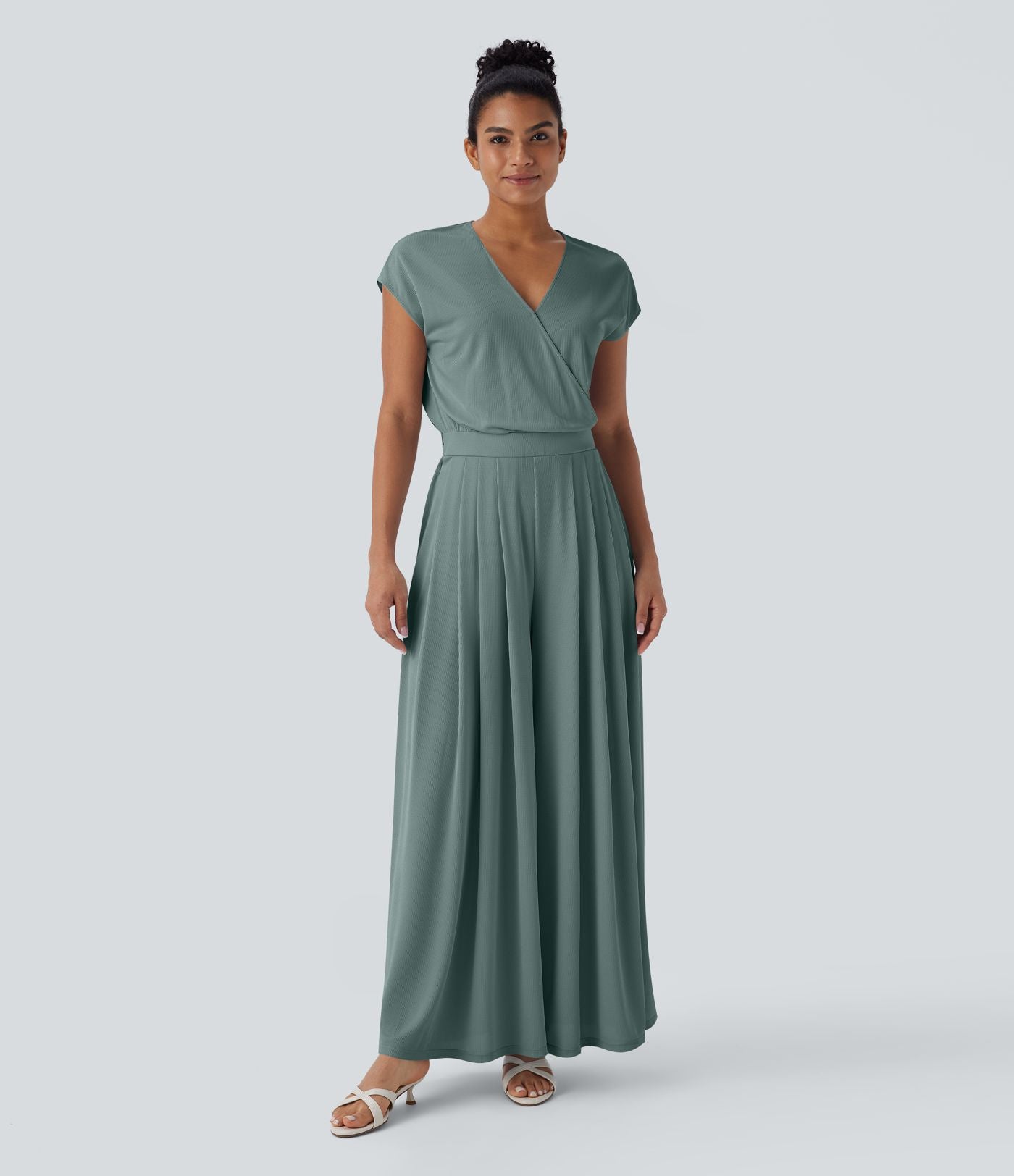 Combinaison fluide en tissu gaufré, col V, manches courtes, jambes larges et poches latérales - Easy Peasy Edition