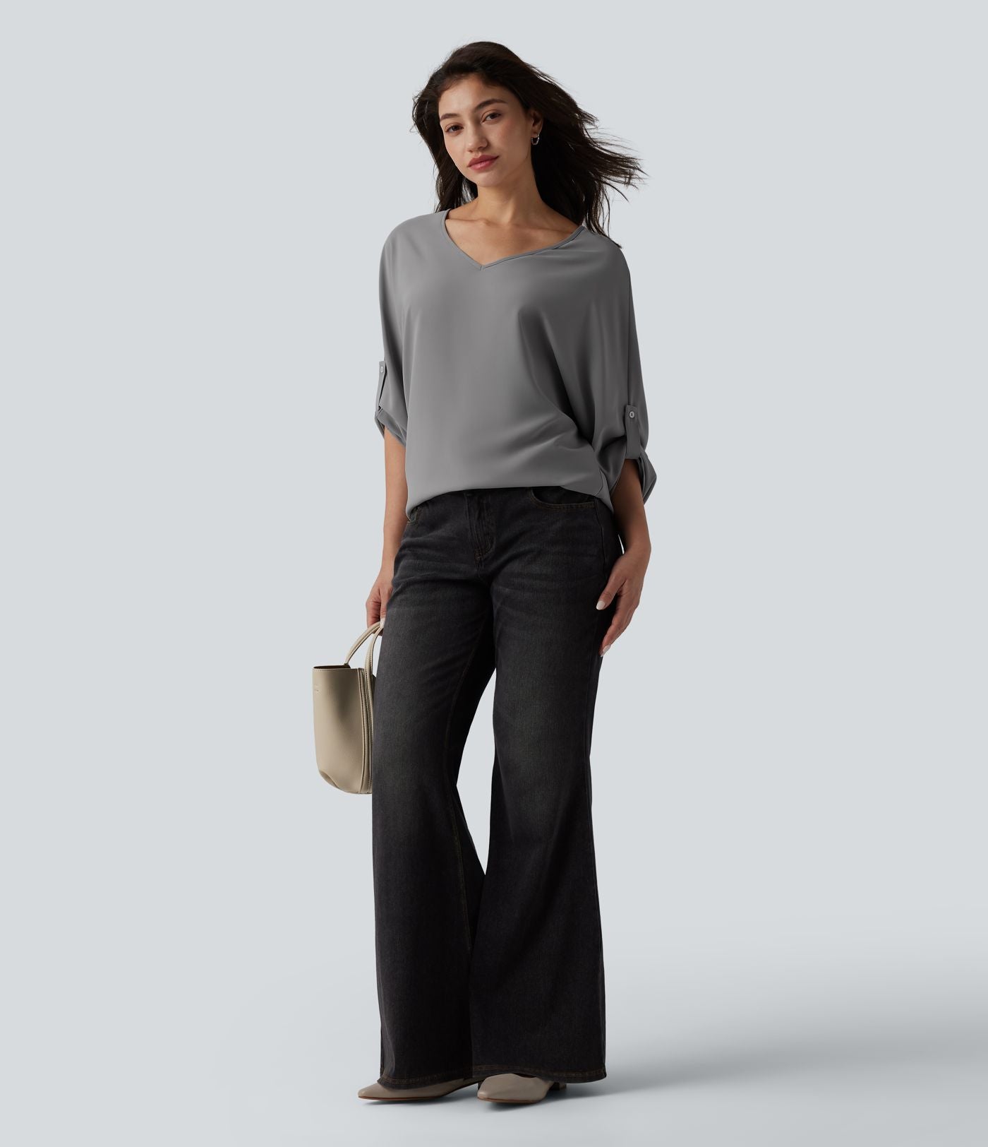 Blouse esprit bureau défroissage facile, col V et manches longues