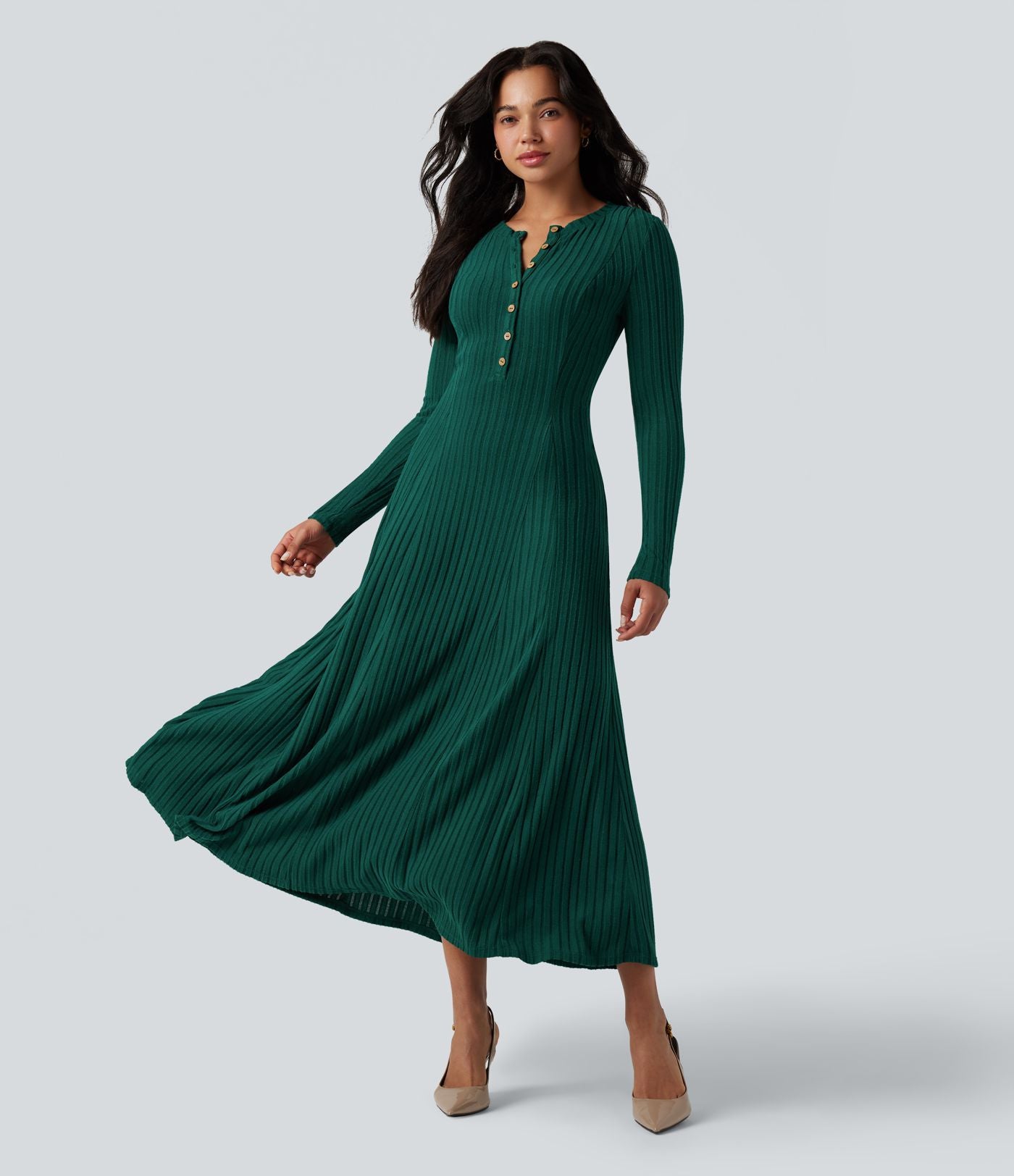 Robe longue fluide maille côtelée col henley manches longues