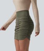 Jupe-short mini moulante taille haute gainante froncée en daim avec ourlet arrondi