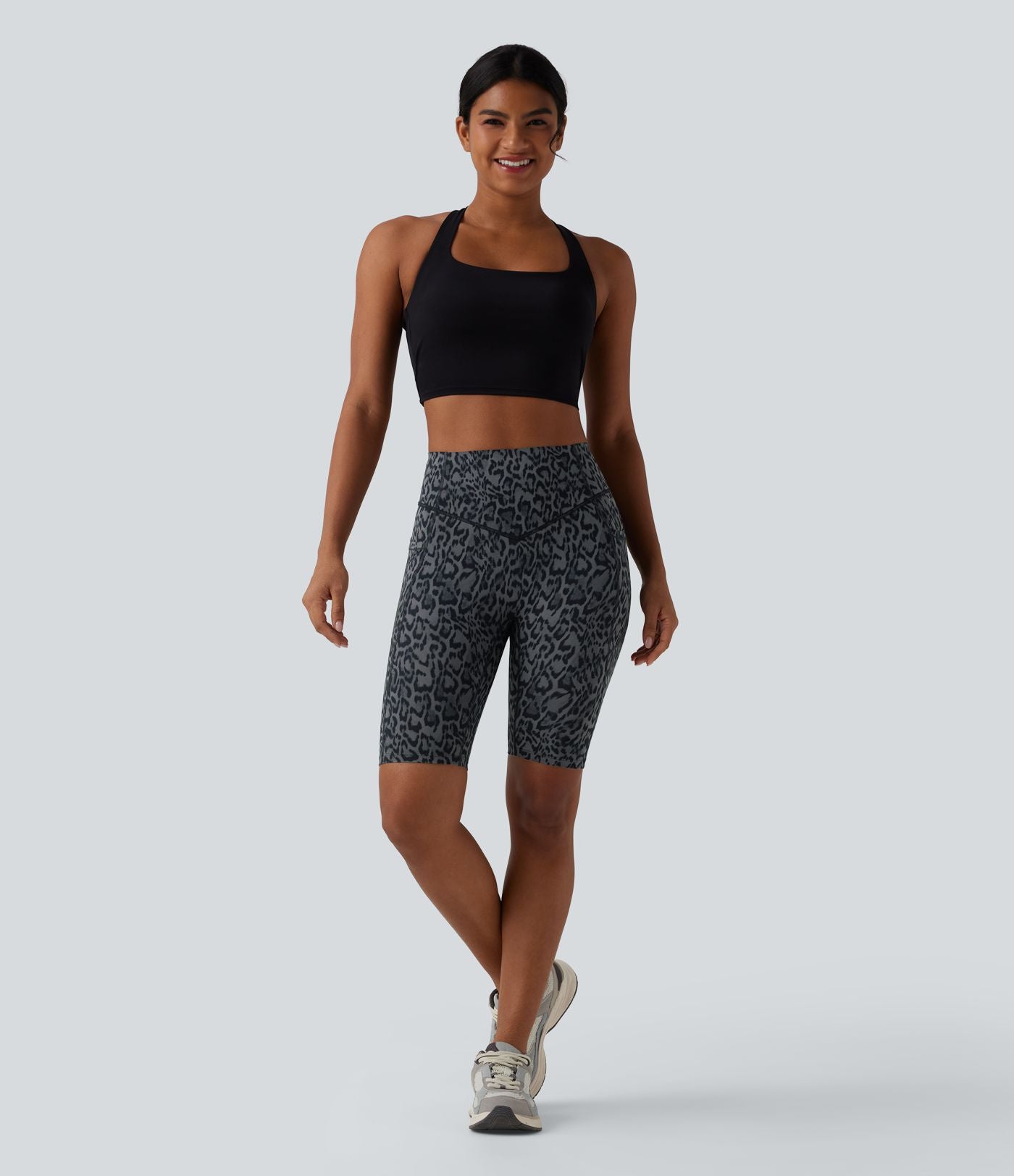 Short cycliste d'entraînement taille haute gainant effet push-up imprimé léopard 23 cm Halara UltraSculpt™ avec poches