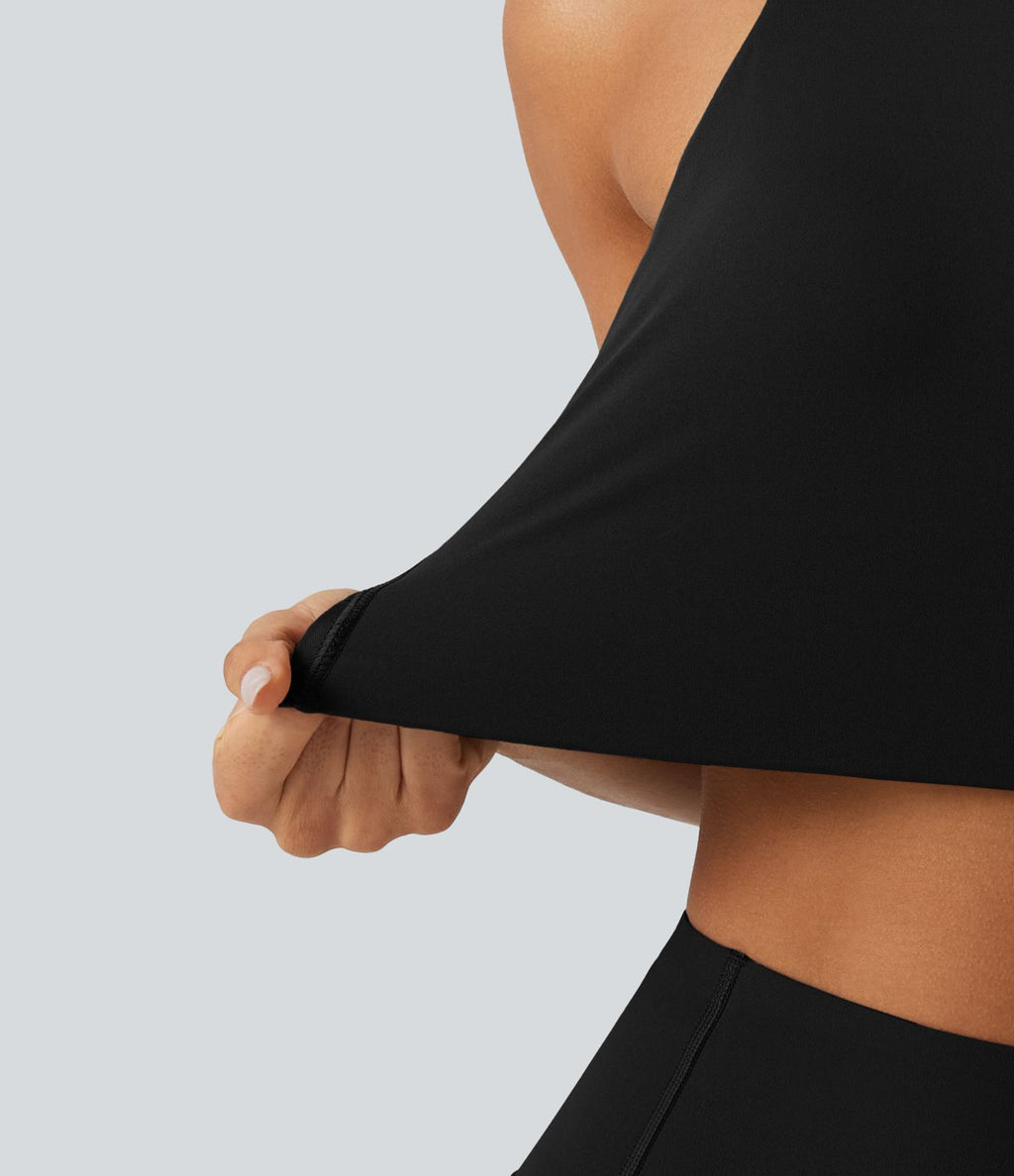 Brassière de running maintien léger frais au toucher à séchage rapide avec encolure arrondie, découpe, coussinets amovibles et protection solaire UPF50+