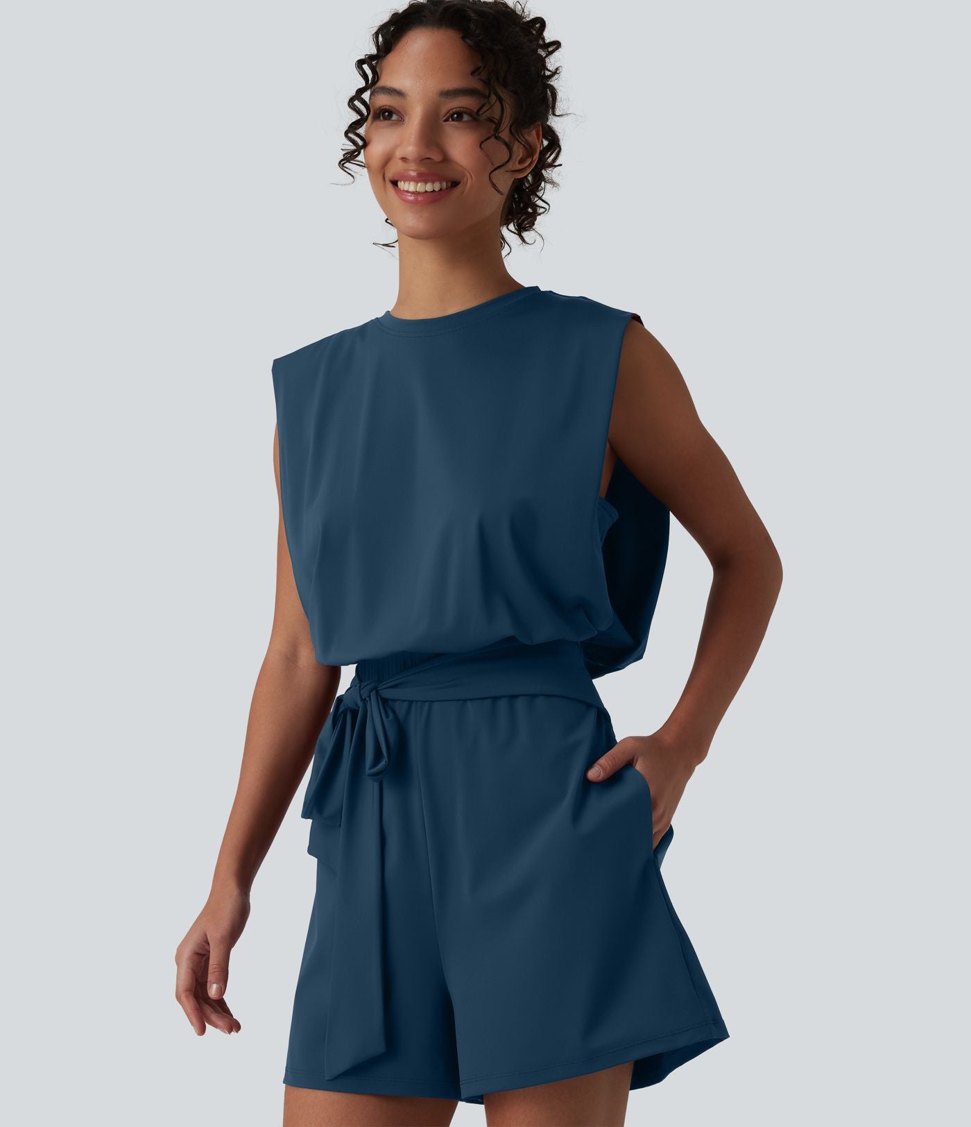 Combishort décontracté col rond sans manches effet frais InstantCool avec nœud frontal et poches, accès facile Easy Peasy, protection solaire UPF50+