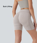 Short cycliste yoga 12,5 cm effet push-up taille haute froncé sans couture OneForm Seamless Flow