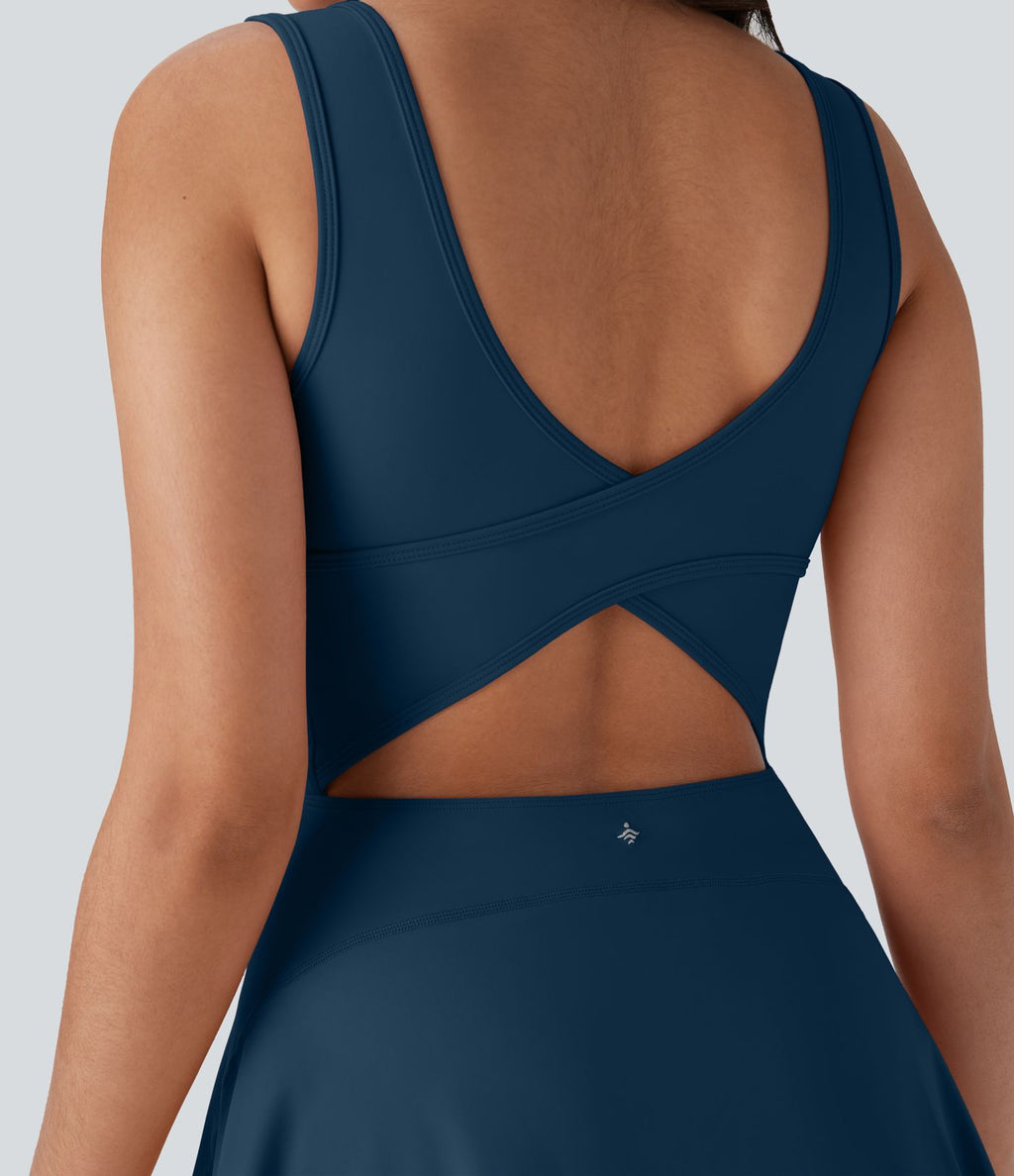 Softlyzero™ Airy Robe Sport de danse courte 2-en-1 avec dos nu croisé, encolure en U et poches latérales
