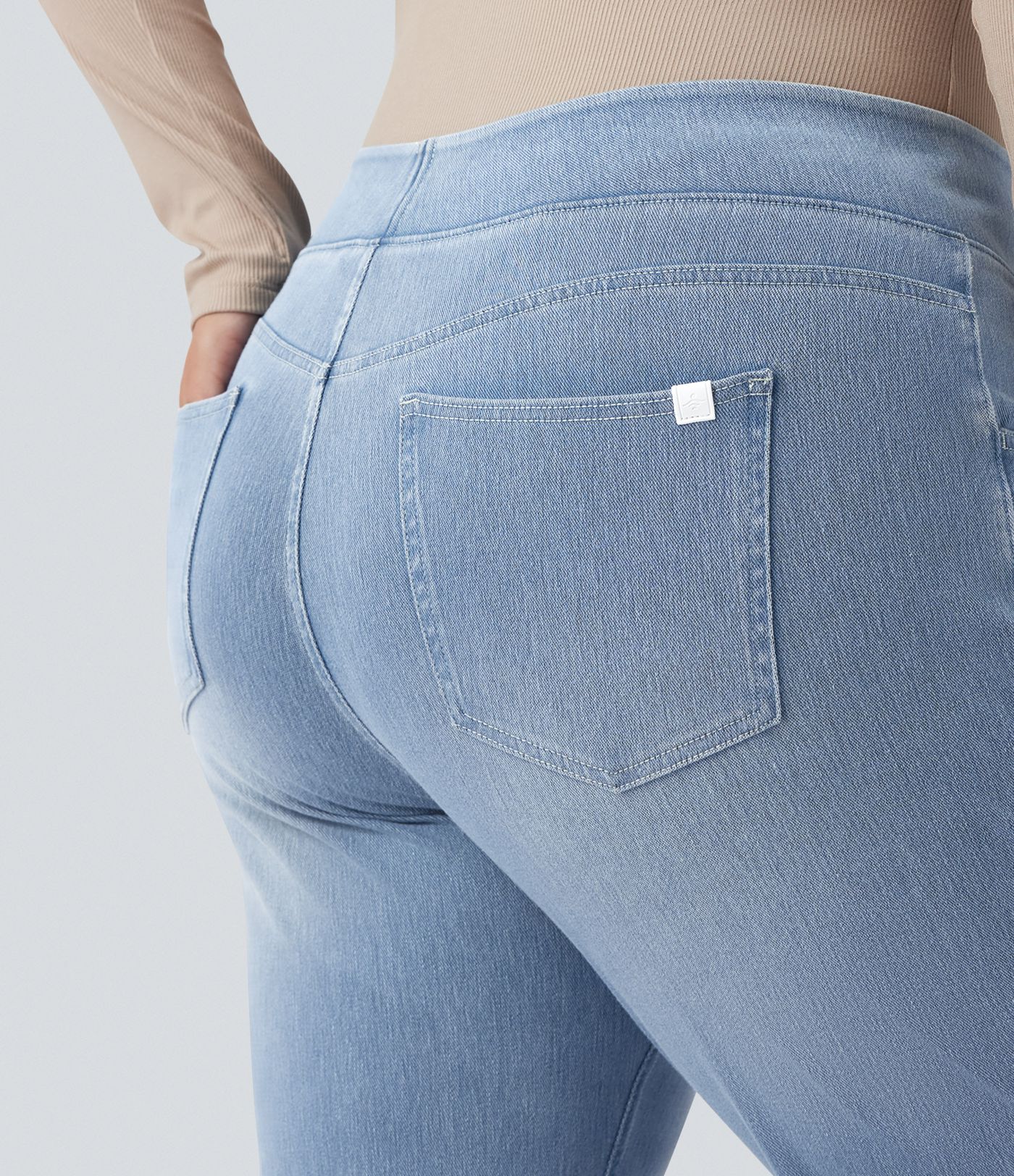 Jean décontracté Halara Flex™ grande taille bootcut taille haute en maille extensible délavée avec multiples poches