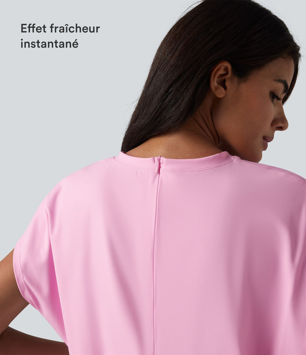 Robe de sport mini de yoga SoftlyZero™ Airy 2-en-1 effet frais InstantCool col rond à manches courtes, demi-zip et poches, accès facile Easy Peasy