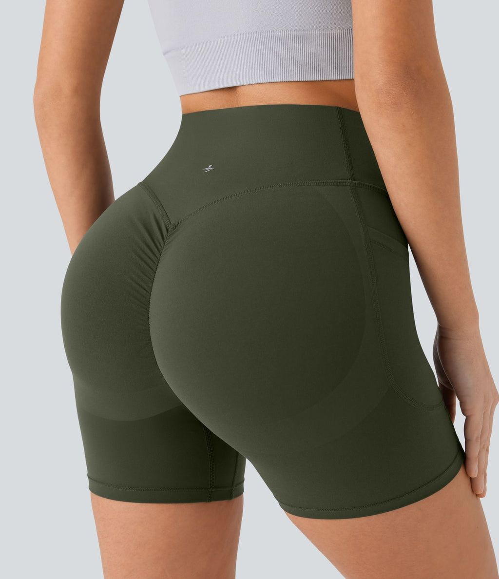 Short cycliste 12,5 cm d'entraînement gainant galbant taille haute avec effet scrunch et poches Halara UltraSculpt™