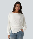 Haut décontracté en maille côtelée col bateau, manches chauve-souris longues, ourlet fendu froncé