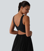 Robe de tennis courte fluide 2-en-1 SoftlyZero™ dos nu avec bretelles croisées, mesh contrasté, brassière intégrée et poches – Easy Peasy