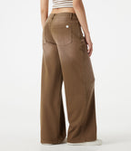 Jean large Halara Flex™ taille basse asymétrique à délavage coloré avec poches