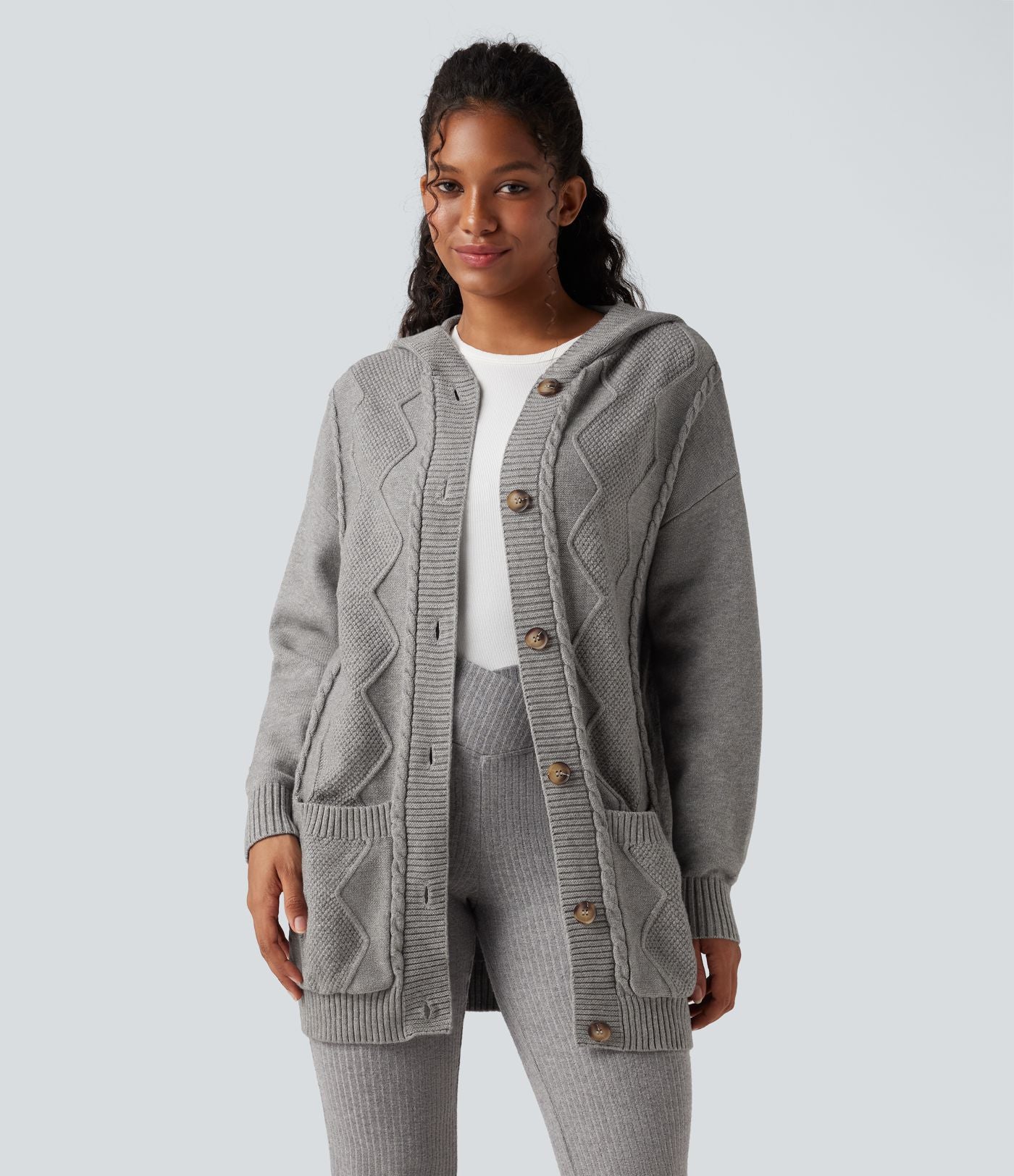 Cardigan à capuche avec boutons et poches