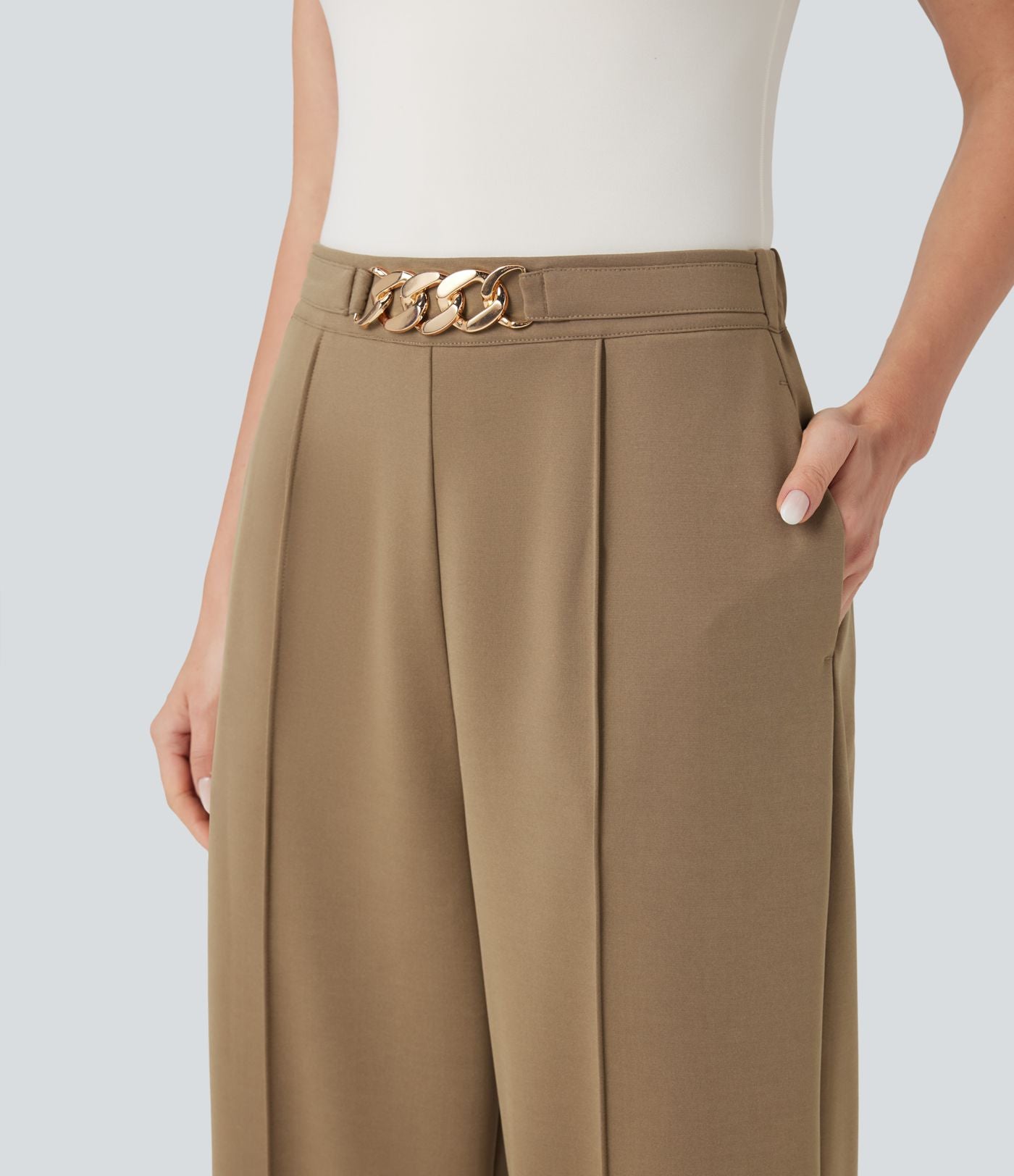 Pantalon de travail coupe droite taille haute avec chaîne métallique avec poches
