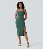 Robe midi laquée fendue, brassière intégrée, dos nu croisé