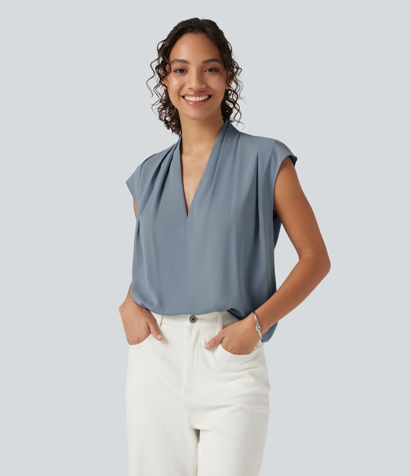 Blouse sans manches défroissage facile, col V, fronces et coupe boxy