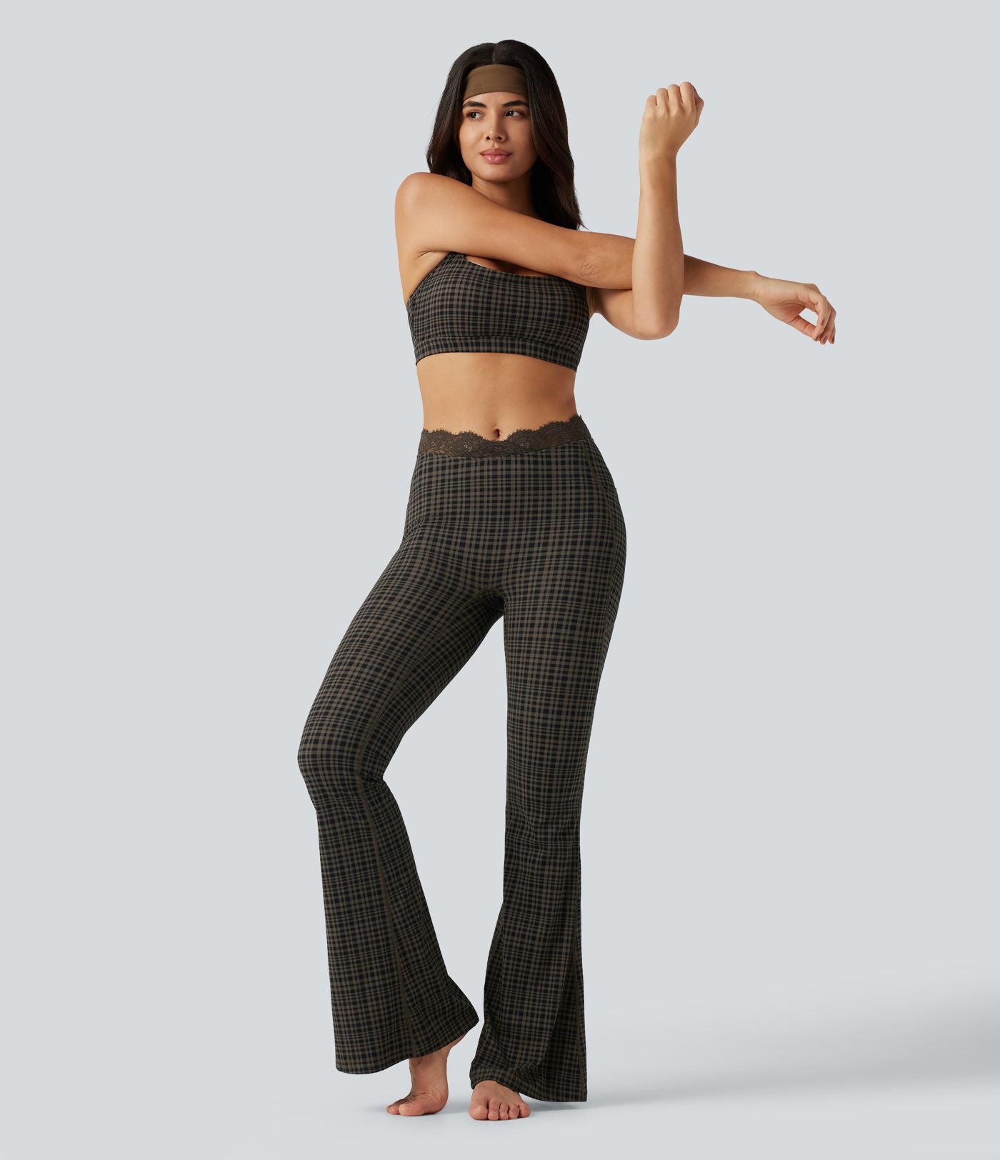 Legging yoga flare Halara UltraSculpt™ taille haute en V à motif tartan avec dentelle contrastée et poches