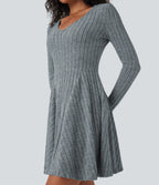 Robe décontractée mini évasée maille côtelée col V manches longues