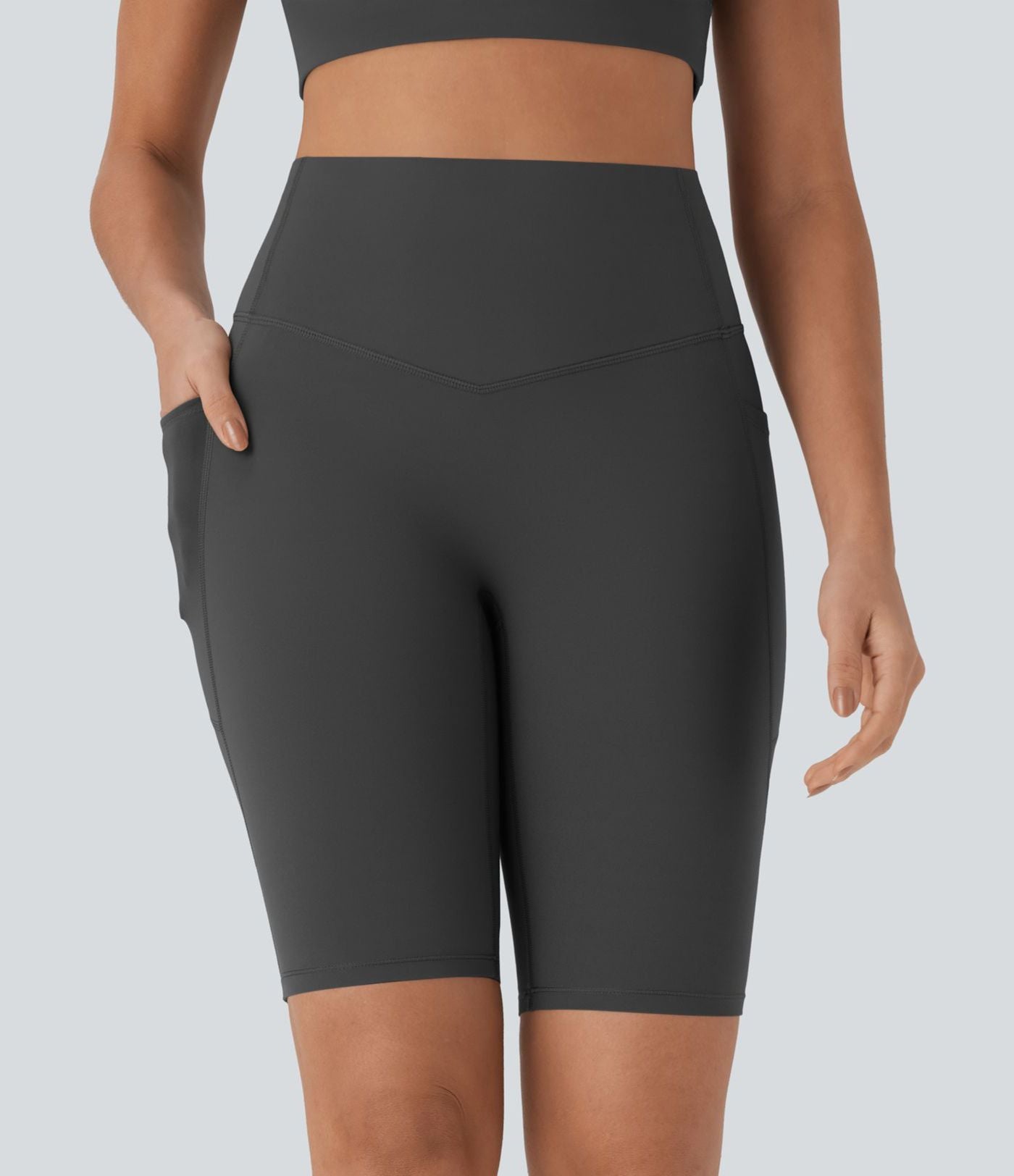Short cycliste 22,8 cm d'entraînement gainant taille haute avec poches Halara UltraSculpt™