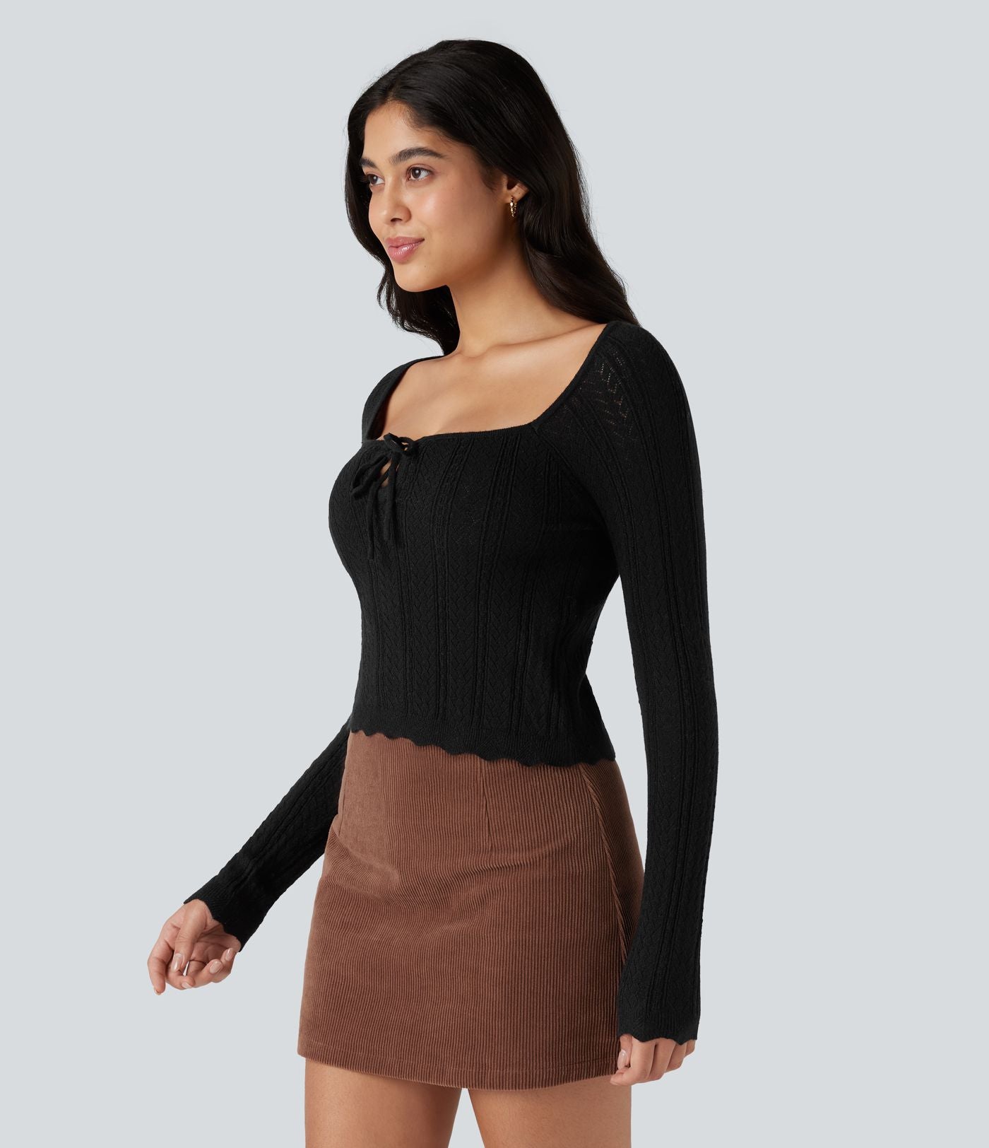 Pull ajouré col carré manches raglan ourlet festonné