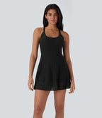 Robe-short 2-en-1 mini de danse active avec dos nu, détail torsadé, dentelle et poches-Easy Peasy