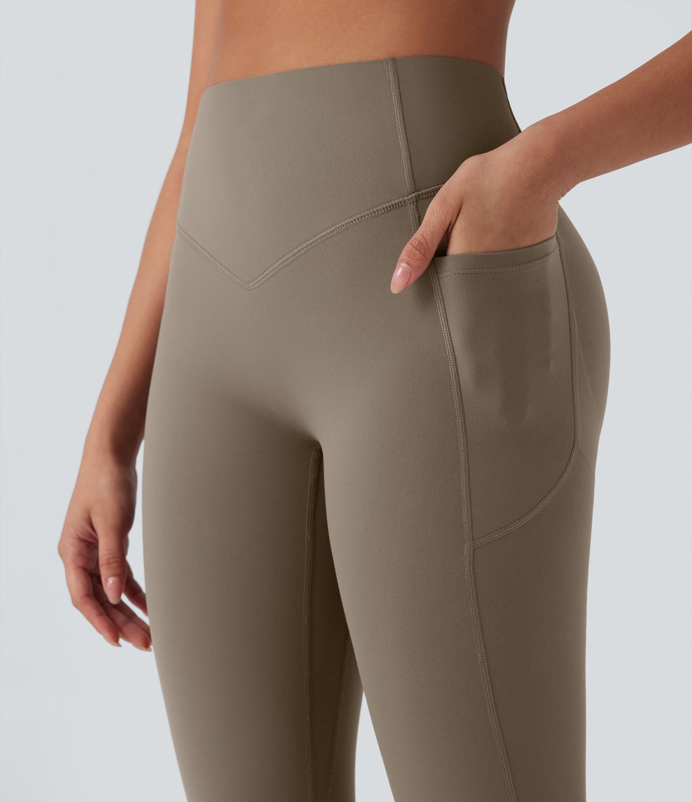 Legging de yoga gainant galbant taille haute avec fronces et poches Halara UltraSculpt™